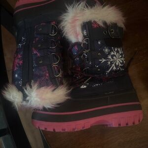 Girls snow boots